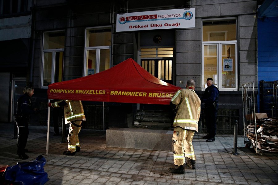 Βρυξέλλες: Υποπτος μηχανισμός έξω από γραφεία τουρκικού συλλόγου | iefimerida.gr 1