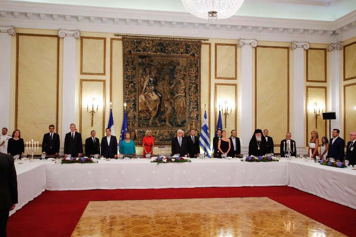 Παυλόπουλος σε Μακρόν: ΠΓΔΜ και Αλβανία υπονομεύουν την ευρωπαϊκή τους πολιτική [εικόνες] | iefimerida.gr 0