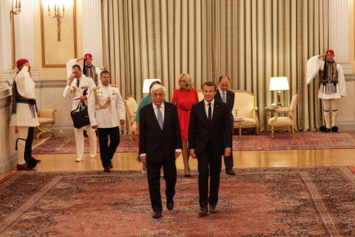 Παυλόπουλος σε Μακρόν: ΠΓΔΜ και Αλβανία υπονομεύουν την ευρωπαϊκή τους πολιτική [εικόνες] | iefimerida.gr 25