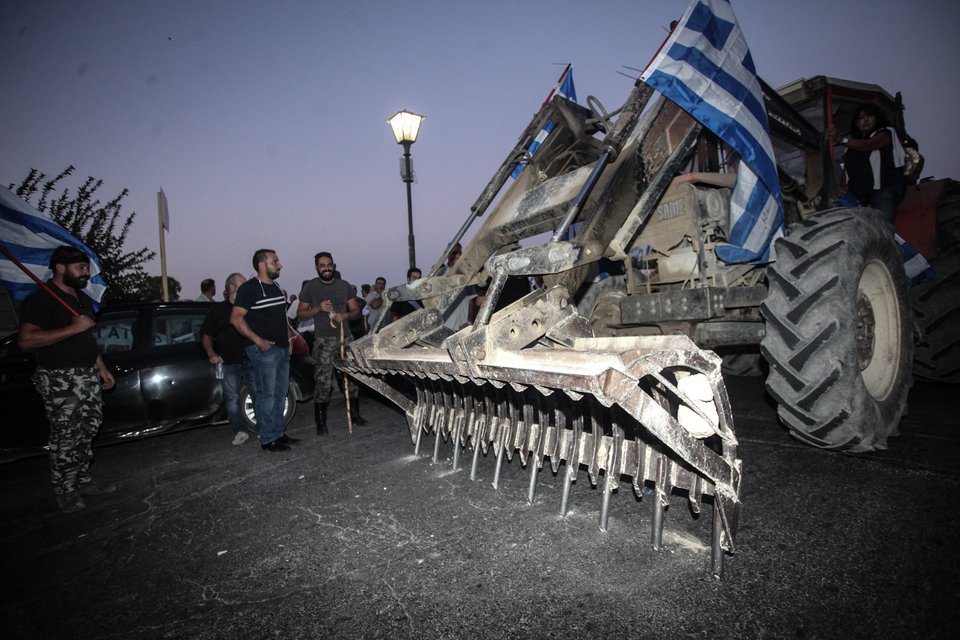 «Θερμή» υποδοχή επεφύλαξαν στον Αλέξη Τσίπρα οι Κρητικοί [εικόνες]  | iefimerida.gr 3