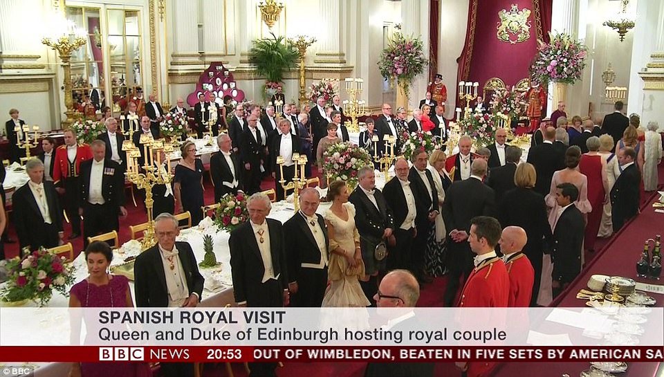 Η βασίλισσα Λετίθια παρέδωσε μαθήματα στιλ στη Βρετανία -Με την τιάρα της Νταϊάνα η Κέιτ [εικόνες] | iefimerida.gr 4