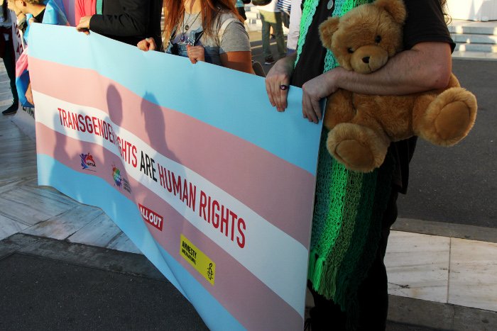 Βίντεο από τη διαμαρτυρία των διεμφυλικών στο Σύνταγμα -H επανεμφάνιση της... Ελένης Λουκά [εικόνες] | iefimerida.gr 12