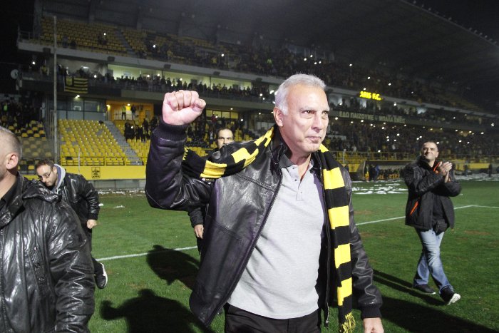 Συγκίνηση και αποθέωση στο Χαριλάου για τον Νίκο Γκάλη [εικόνες] | iefimerida.gr 3