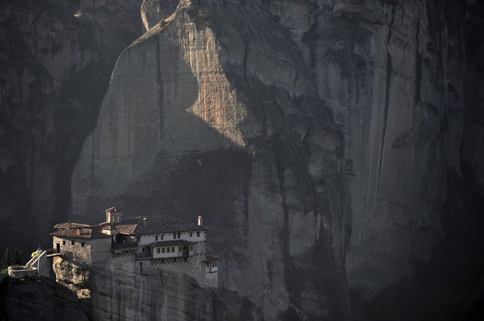 Η απόκοσμα άγρια ομορφιά των Μετεώρων -Οι βράχοι που έγιναν σκηνικό του Game of Thrones [εικόνες] | iefimerida.gr 7