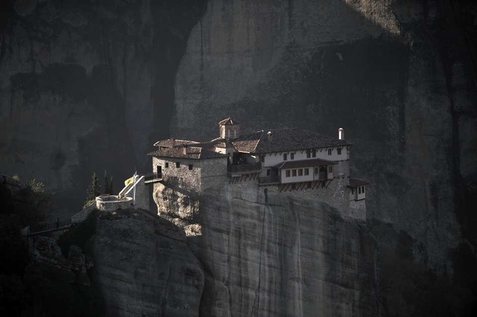 Η απόκοσμα άγρια ομορφιά των Μετεώρων -Οι βράχοι που έγιναν σκηνικό του Game of Thrones [εικόνες] | iefimerida.gr 10