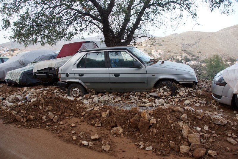 Εξοργισμένοι οι πλημμυροπαθείς στη Σύμη -Τους βάζουν πρόστιμα Αρχαιολογία και Πολεοδομία [εικόνες] | iefimerida.gr 0