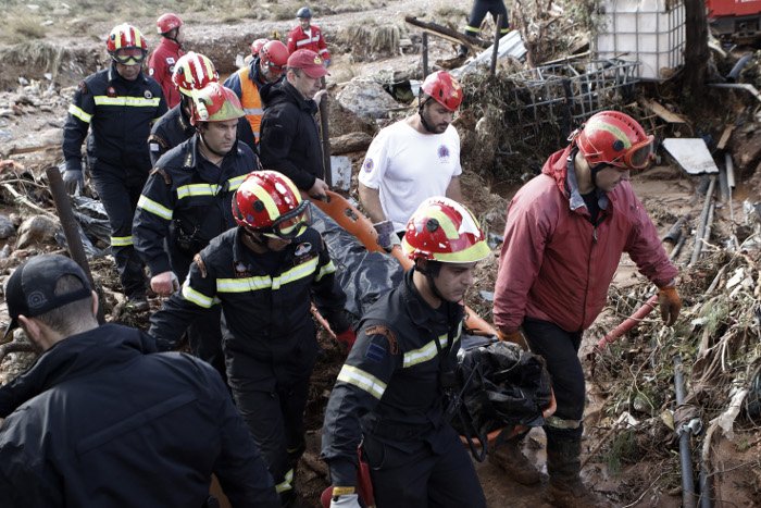 Δυτ. Αττική: Βρήκαν έναν ακόμη νεκρό -20 τα θύματα της πλημμύρας [εικόνες] | iefimerida.gr 0
