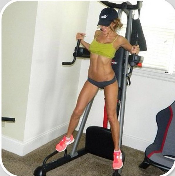 Η 50άρα που μοιάζει με 20άρα -Κορμί «φέτες», πρόσωπο αρυτίδιαστο [εικόνες] | iefimerida.gr 4