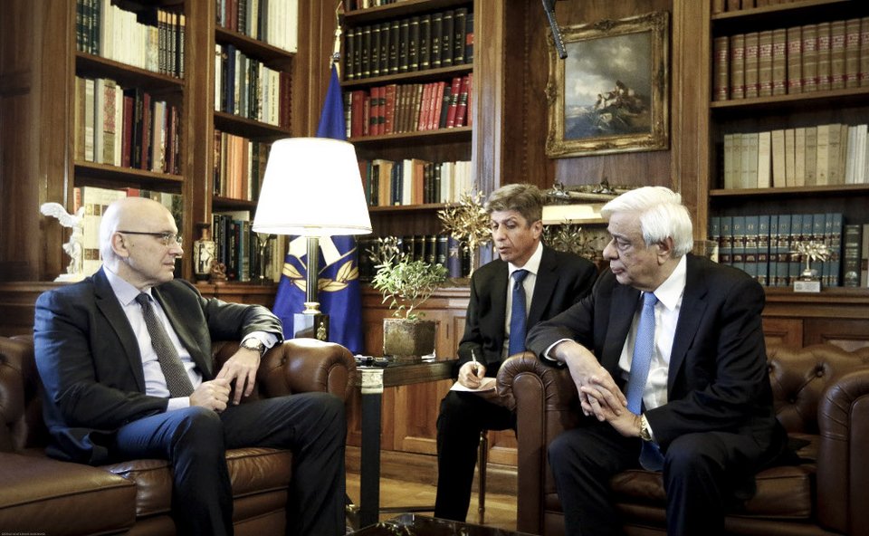 Στην Αθήνα ο Σέρβος υπ. Πολιτισμού: Συναντήθηκε με Παυλόπουλο και πήγε θέατρο [εικόνες]  | iefimerida.gr 0