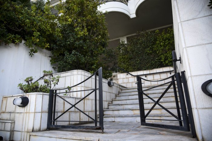 Εδώ συνέλαβαν τον Σέρβο «αποθηκάριο» με τα 135 κιλά κοκαΐνης - Το πολυτελές διαμέρισμα στην Βάρκιζα [εικόνες] | iefimerida.gr 0