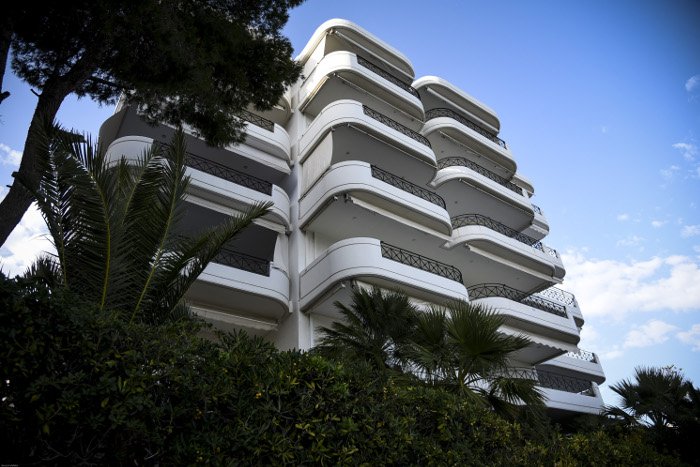 Εδώ συνέλαβαν τον Σέρβο «αποθηκάριο» με τα 135 κιλά κοκαΐνης - Το πολυτελές διαμέρισμα στην Βάρκιζα [εικόνες] | iefimerida.gr 2