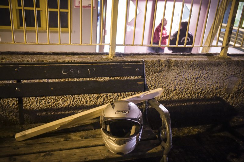 Μπορεί να απολυθεί ο χρυσαυγίτης υπάλληλος της Βουλής -Για τα επεισόδια στο Μετς [εικόνες] | iefimerida.gr 5