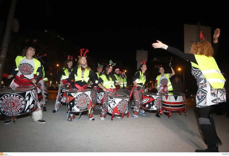 Θεσσαλονίκη: Φωταγωγήθηκαν οι γερανοί στα εργοτάξια του μετρό [βίντεο] | iefimerida.gr 3