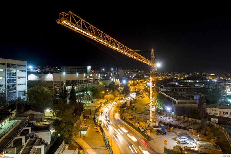 Θεσσαλονίκη: Φωταγωγήθηκαν οι γερανοί στα εργοτάξια του μετρό [βίντεο] | iefimerida.gr 5