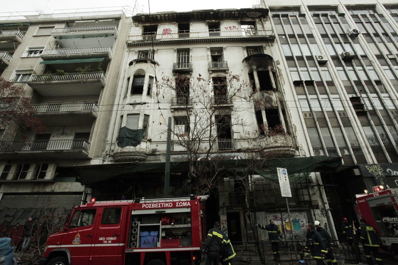 Μεγάλη φωτιά ξέσπασε σε ακατοίκητο νεοκλασικό κτίριο στην Πατησίων -Εκκενώθηκε διπλανή πολυκατοικία [εικόνες]  | iefimerida.gr 1