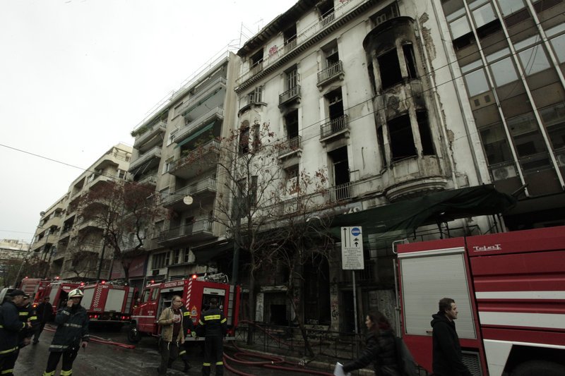 Μεγάλη φωτιά ξέσπασε σε ακατοίκητο νεοκλασικό κτίριο στην Πατησίων -Εκκενώθηκε διπλανή πολυκατοικία [εικόνες]  | iefimerida.gr 2