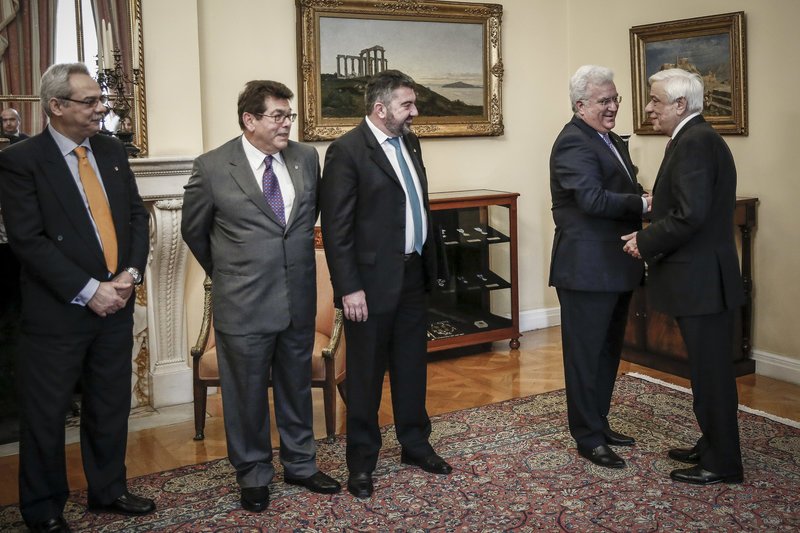 Παυλόπουλος: Οι μικρομεσαίες επιχειρήσεις παραμένουν η ραχοκοκαλιά της οικονομίας μας [εικόνες] | iefimerida.gr 3