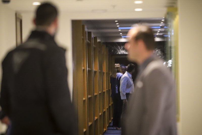 Στο «Μακεδονία Παλλάς» η «μυστική» συνάντηση Κοτζιά με Ντιμιτρόφ -Τι συζήτησαν [εικόνες] | iefimerida.gr 1