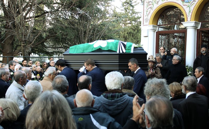 Το «αντίο» στον Τάκη Λουκανίδη είπε το ποδόσφαιρο -«Λύγισαν» Δομάζος και Γιαννακόπουλος [εικόνες] | iefimerida.gr 2