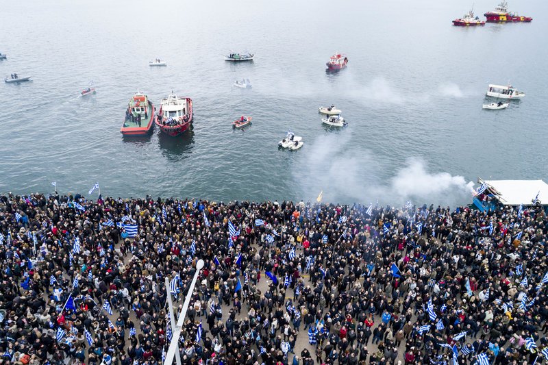 Ολα όσα έγιναν στο συλλαλητήριο στη Θεσσαλονίκη για το Σκοπιανό [εικόνες&βίντεο] | iefimerida.gr 3