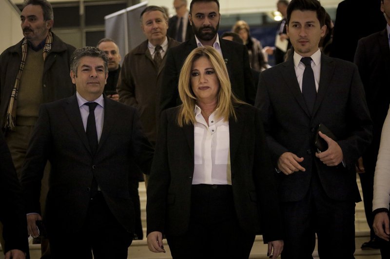 Ολος ο πολιτικός κόσμος τίμησε τη μνήμη του Γιάννη Κεφαλογιάννη -Συγκίνηση και πηγαδάκια [εικόνες] | iefimerida.gr 9