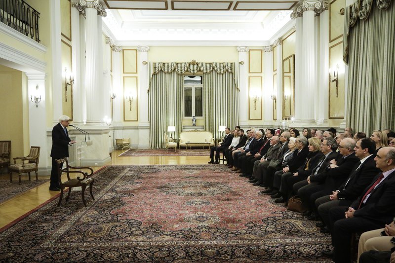 Παυλόπουλος σε ΠΟΜΙΔΑ: Πρέπει να μειωθεί η φορολογία των ακινήτων [εικόνες] | iefimerida.gr 3