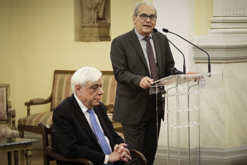 Παυλόπουλος σε ΠΟΜΙΔΑ: Πρέπει να μειωθεί η φορολογία των ακινήτων [εικόνες] | iefimerida.gr 4