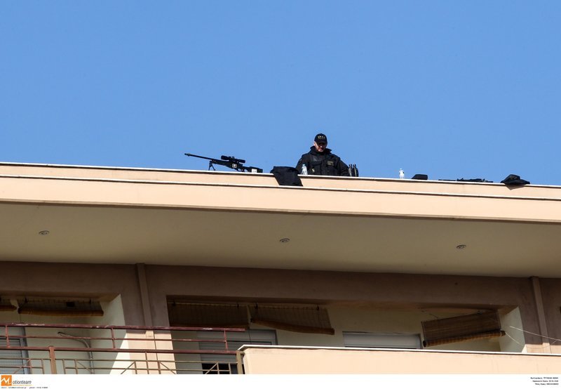 Ελεύθεροι σκοπευτές με το δάχτυλο στη σκανδάλη στη Θεσσαλονίκη -Με την άφιξη του προέδρου του Ισραήλ [εικόνες] | iefimerida.gr 1