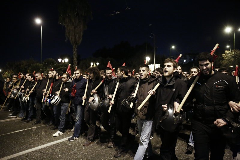 Αντιφασιστική πορεία πριν τη συγκέντρωση της Χρυσής Αυγής [εικόνες & βίντεο] | iefimerida.gr 2