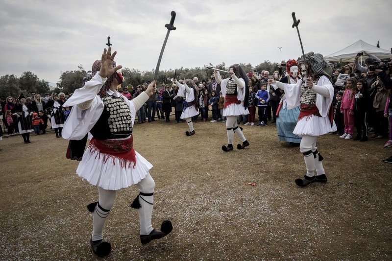 Κούλουμα στο Κέντρο Πολιτισμού Ιδρυμα Νιάρχος -Με ταραμά, χορούς και τραγούδια [εικόνες] | iefimerida.gr 3