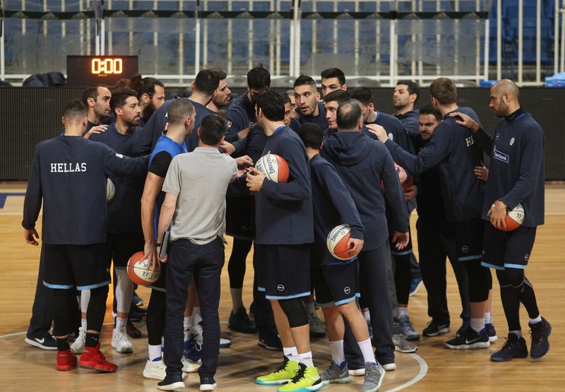 Σκουρτόπουλος: «Δεν κοιτάμε ποιους παίκτες θα μπορούσαμε να έχουμε, αλλά ποιους έχουμε» | iefimerida.gr 3