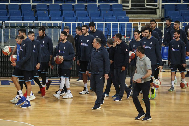 Σκουρτόπουλος: «Δεν κοιτάμε ποιους παίκτες θα μπορούσαμε να έχουμε, αλλά ποιους έχουμε» | iefimerida.gr 2