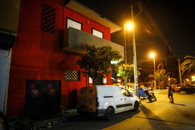 Αγρια επεισόδια οπαδών του Παναθηναϊκού και του Ολυμπιακού στην Καλλιθέα [εικόνες & βίντεο] | iefimerida.gr 4