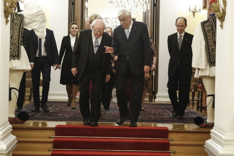 Παυλόπουλος στον Ιρλανδό πρόεδρο: Μένουμε στο ευρωπαϊκό σκάφος με θυσίες για τους λαούς μας [εικόνες] | iefimerida.gr 6