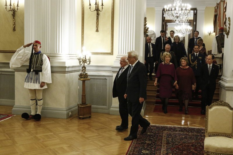 Παυλόπουλος στον Ιρλανδό πρόεδρο: Μένουμε στο ευρωπαϊκό σκάφος με θυσίες για τους λαούς μας [εικόνες] | iefimerida.gr 5