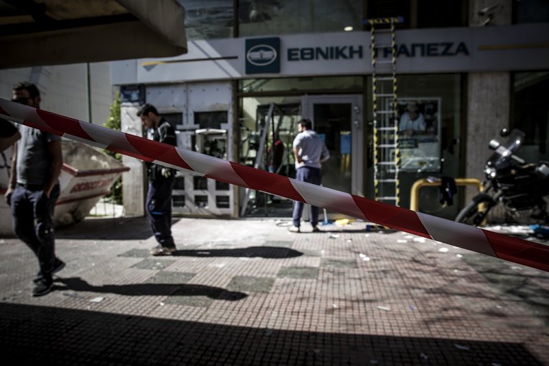 Στο κέντρο της Αθήνας χτύπησαν οι ληστές των ΑΤΜ -Ανατίναξαν δύο στην Αχαρνών | iefimerida.gr 4