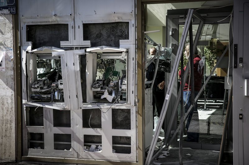 Στο κέντρο της Αθήνας χτύπησαν οι ληστές των ΑΤΜ -Ανατίναξαν δύο στην Αχαρνών | iefimerida.gr 3