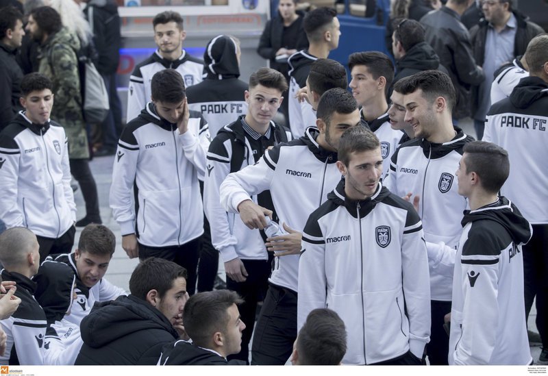 ΠΑΟΚ: Συγκέντρωση οπαδών στην Καμάρα για την τιμωρία [εικόνες] | iefimerida.gr 4