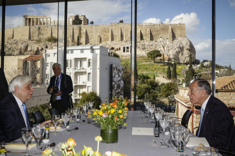 Στο Μουσείο της Ακρόπολης ο Πορτογάλος Πρόεδρος -Μαγεύτηκε από τη θέα [εικόνες]   | iefimerida.gr 3