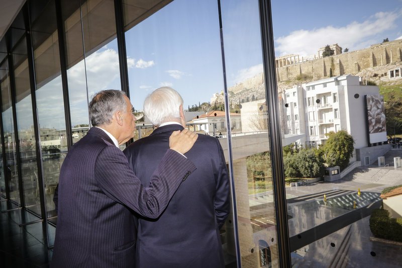 Στο Μουσείο της Ακρόπολης ο Πορτογάλος Πρόεδρος -Μαγεύτηκε από τη θέα [εικόνες]   | iefimerida.gr 0