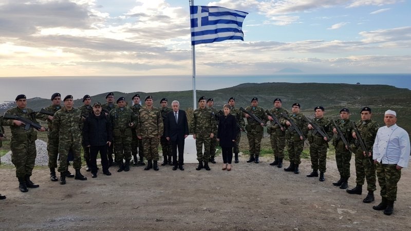 Στον ακριτικό Aϊ Στράτη ο Κουβέλης -«Εδώ υπερασπίζονται την ακεραιότητα της χώρας» [εικόνες] | iefimerida.gr 0