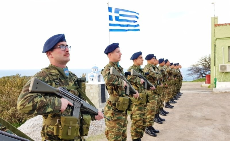 Στον ακριτικό Aϊ Στράτη ο Κουβέλης -«Εδώ υπερασπίζονται την ακεραιότητα της χώρας» [εικόνες] | iefimerida.gr 5