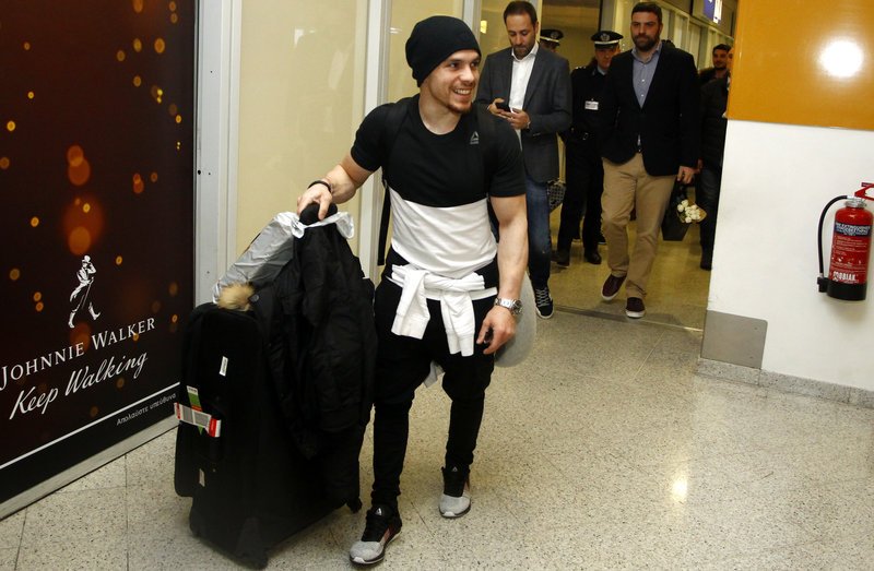 Ο χρυσός Πετρούνιας επέστρεψε στην Αθήνα: «Πολύ καλός οιωνός για την συνέχεια» [εικόνες] | iefimerida.gr 4