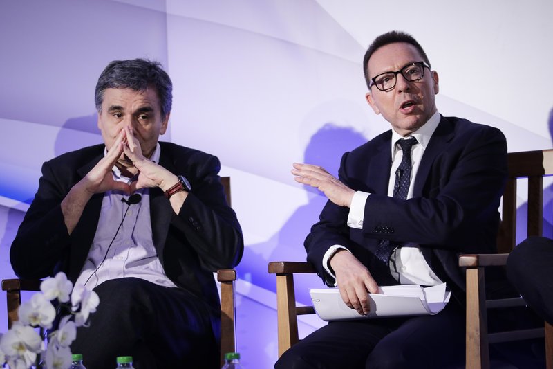 Καρφιά Στουρνάρα-Τσακαλώτου: «Θα τρίζουν τα κόκαλα των καθηγητών σου» [εικόνες] | iefimerida.gr 0