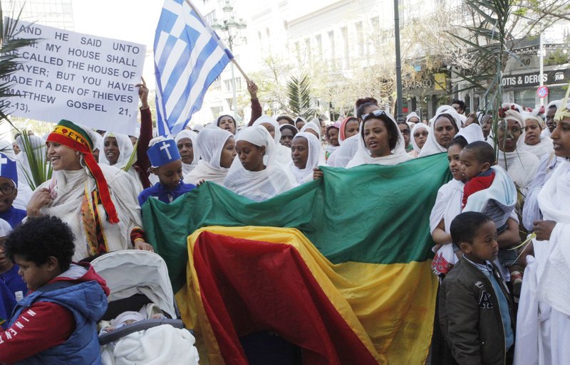 Κόπτες της Αιθιοπίας στη Μητρόπολη Αθηνών για τον εορτασμό των Βαΐων- Ντυμένοι στα λευκά και γαλάζια [εικόνες] | iefimerida.gr 2