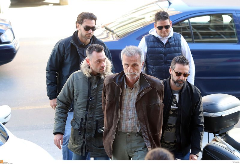 Αυτός είναι ο 58χρονος στο Ωραιόκαστρο που κρατούσε ομήρους τα ξαδέλφια του [εικόνες] | iefimerida.gr 4