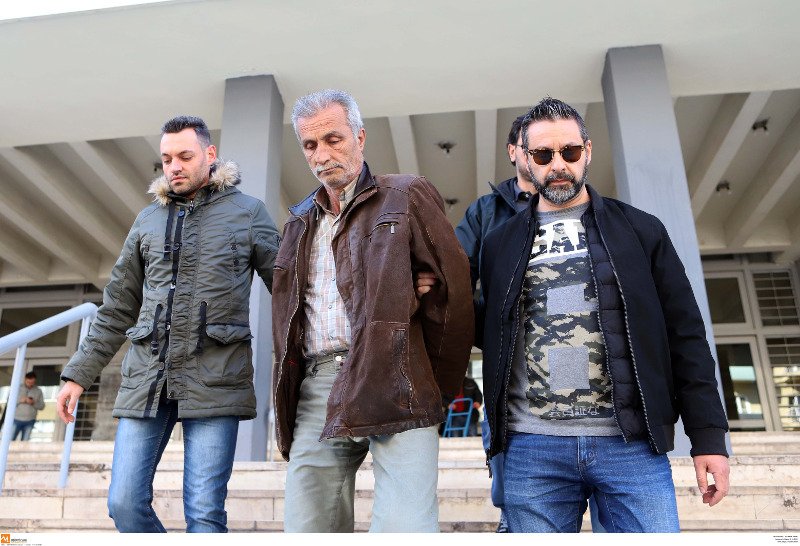 Αυτός είναι ο 58χρονος στο Ωραιόκαστρο που κρατούσε ομήρους τα ξαδέλφια του [εικόνες] | iefimerida.gr 0