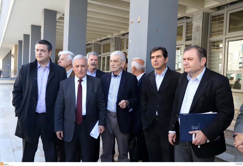 Θεσσαλονίκη: Στον εισαγγελέα Τζιτζικώστας και δήμαρχοι για το νερό [εικόνες] | iefimerida.gr 0