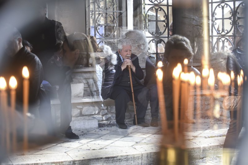 Η αναπαράσταση της Αποκαθήλωσης του Χριστού στη Μονή Πεντέλης -Οπως στα Ιεροσόλυμα [εικόνες] | iefimerida.gr 6