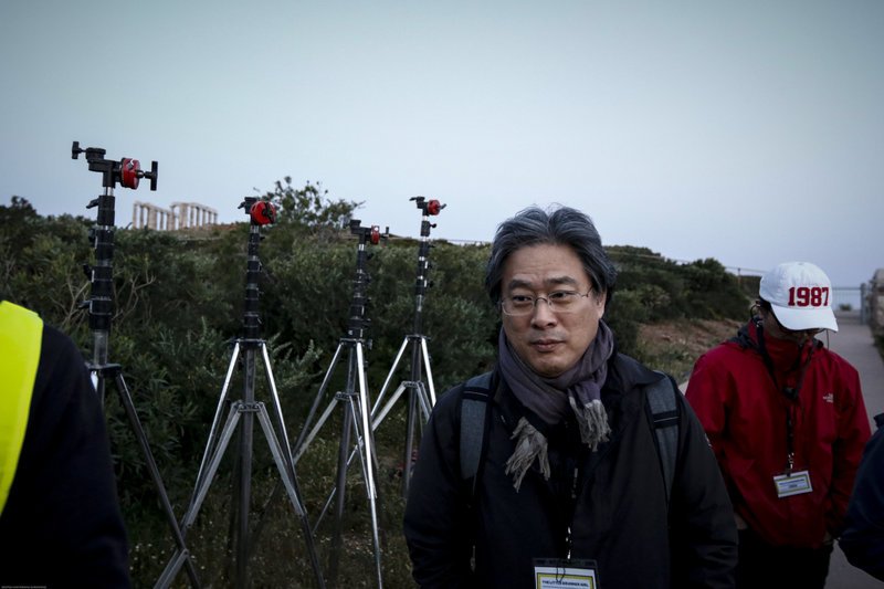 Καρέ καρέ τα γυρίσματα του BBC στο Σούνιο -Επιασαν δουλειά από το ξημέρωμα [εικόνες] | iefimerida.gr 6